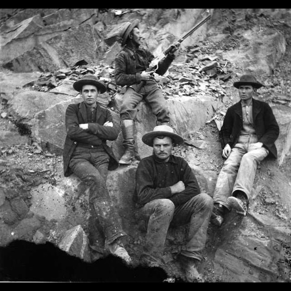 Meet your Posher, Raymond - Picture 1 of 1